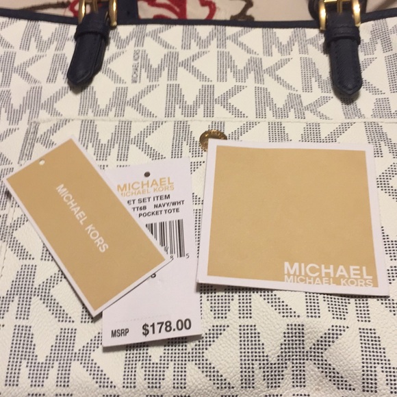 SOLD - Michael Kors Navy/White purse - Picture 7 of 7